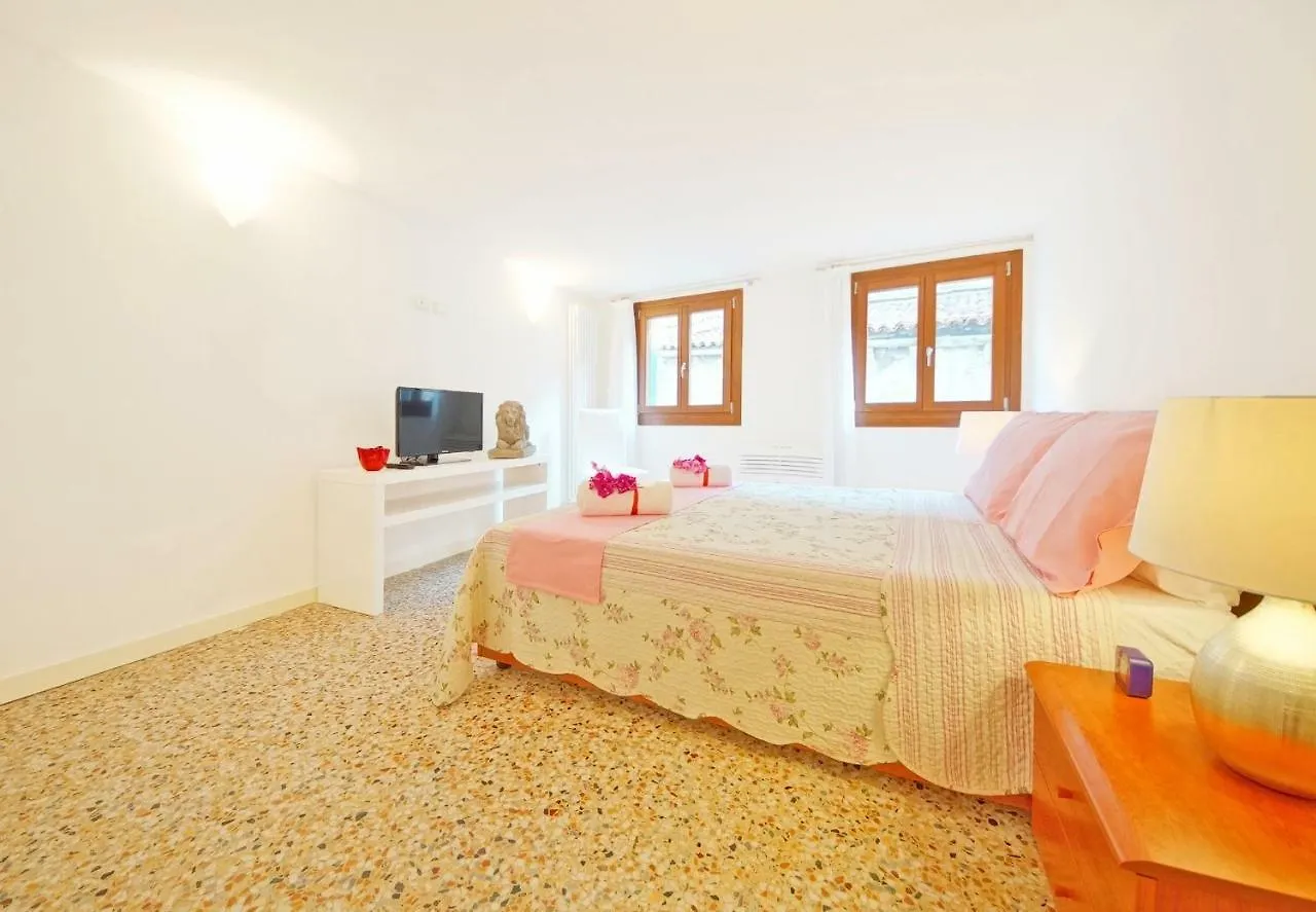 Sant'Aponal Apartment Rialto البندقية إيطاليا