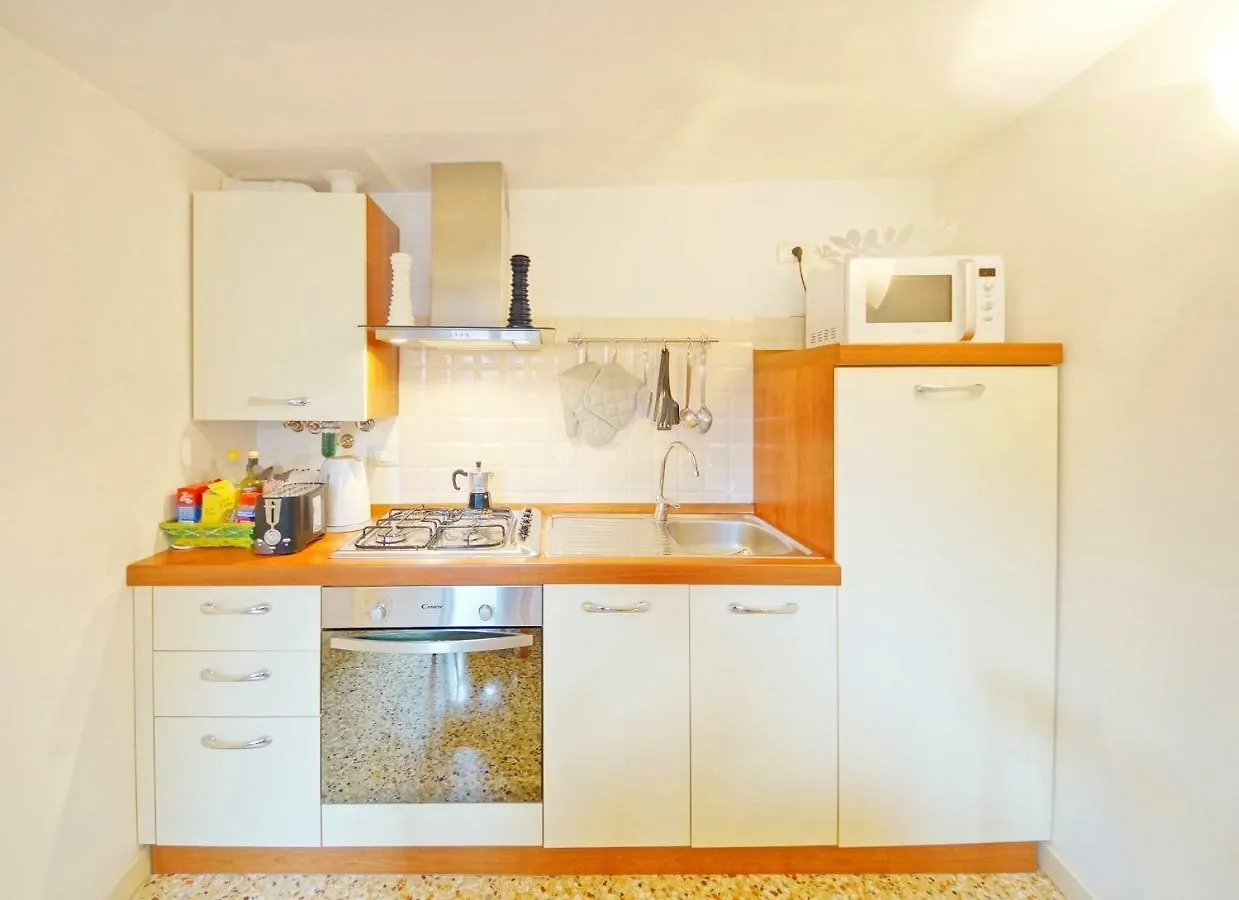 ונציה Sant'Aponal Apartment Rialto 0*,