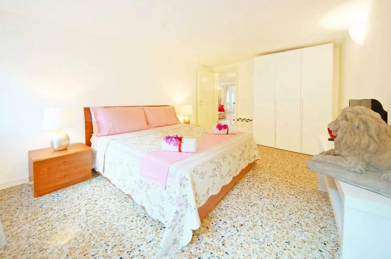 ונציה Sant'Aponal Apartment Rialto איטליה